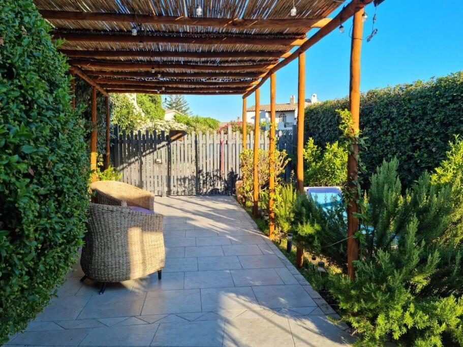 Villa Tea, Residenza Incantevole Con Giardino . ฟลูมินิ ดิ กวาร์ตู ภายนอก รูปภาพ