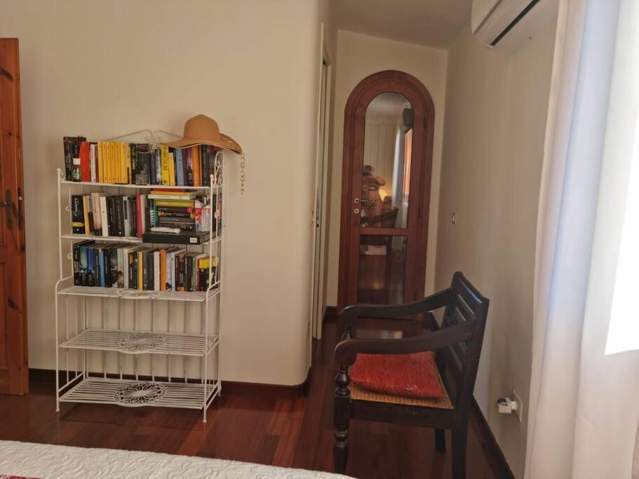 Villa Tea, Residenza Incantevole Con Giardino . ฟลูมินิ ดิ กวาร์ตู ภายนอก รูปภาพ