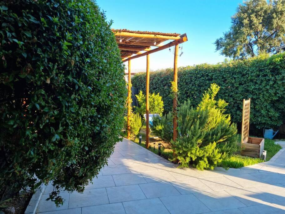 Villa Tea, Residenza Incantevole Con Giardino . ฟลูมินิ ดิ กวาร์ตู ภายนอก รูปภาพ